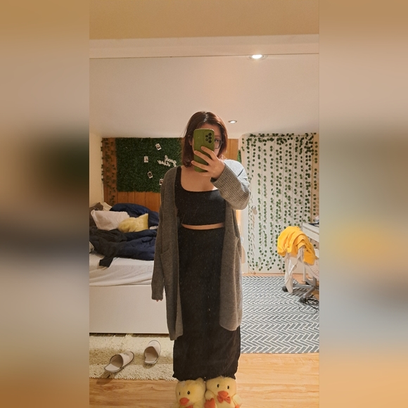 Long Cardigan - Picture 2 of 4